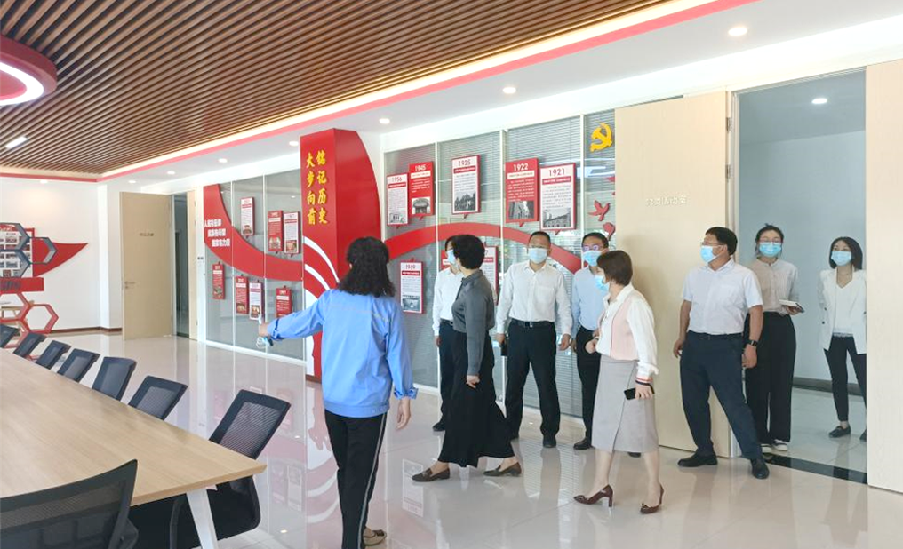 西安市委副书记赵璟一行调研高陵yp街机电子产业园