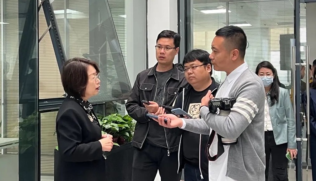 巾帼奋进新征程，妇联媒体采访团走进yp街机电子科技