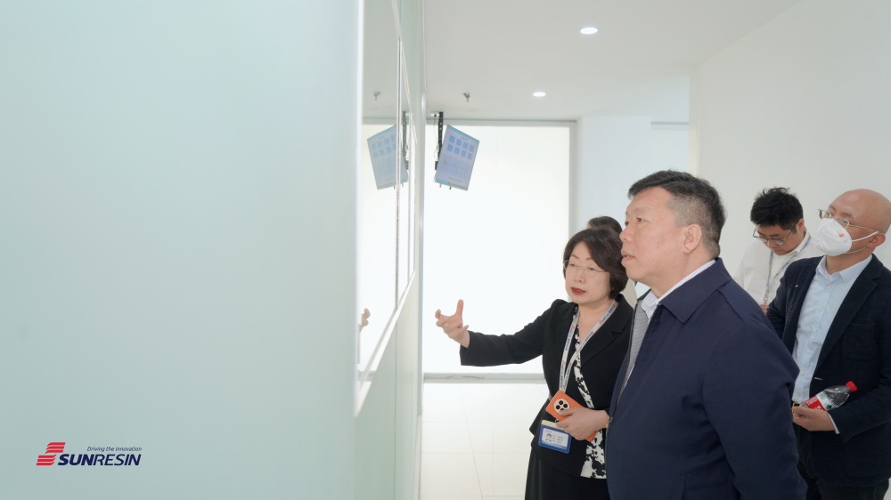 中国上市公司协会党委书记柳磊一行莅临yp街机电子科技调研指导